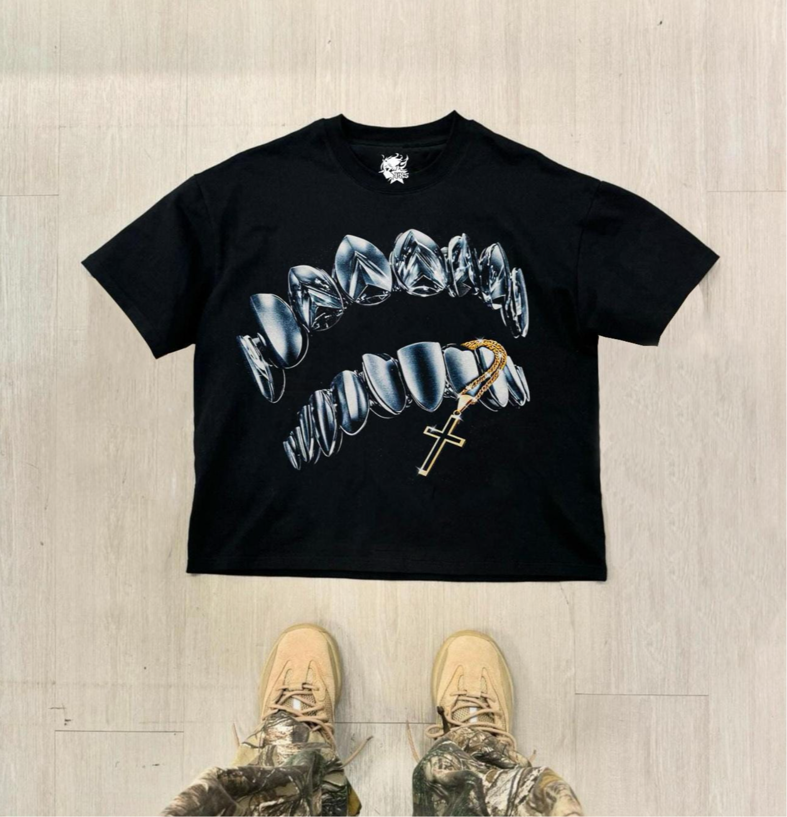 PLATINUM Boxy Vintage Shirt Graphic Tee Streetwear Y2K